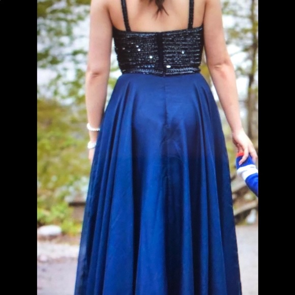 ELLE COUTURE FORMAL 2 PIECE DRESS - Picture 3 of 3